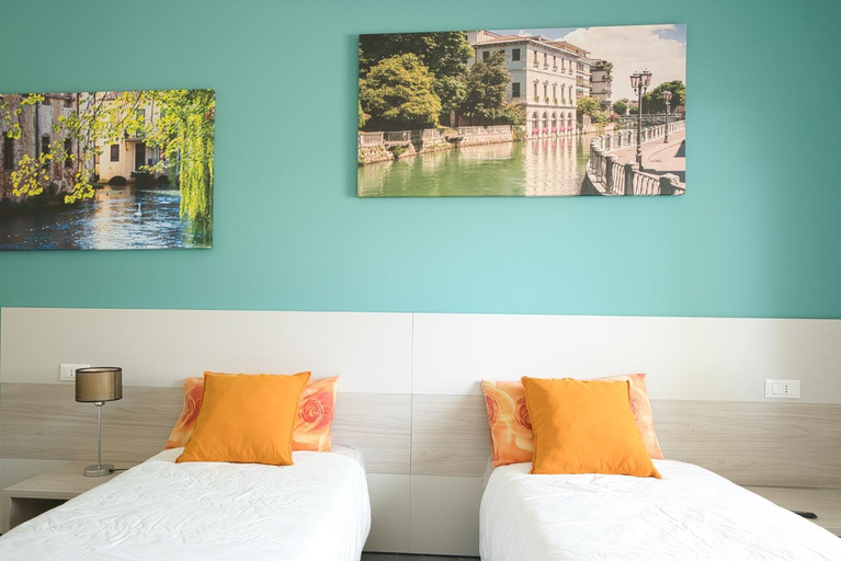 Others 3, Residence Diamante, Treviso