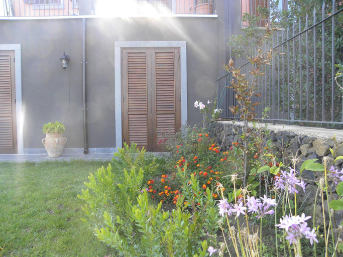 Others 5, Poggio Sambuco, Catania