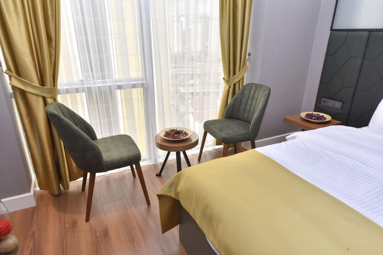Others 2, Atacity Hotel, Maltepe