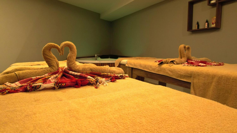 Bedroom 3, Atacity Hotel, Maltepe