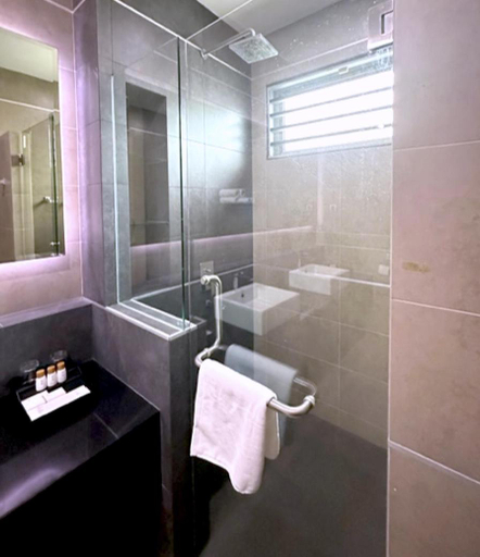 Bathroom 4, Teluk Cempedak Seventh Haven, Kuantan