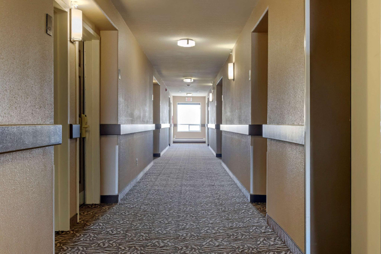 Others 5, Comfort Inn, Division No. 2