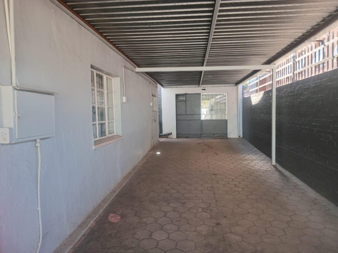 Others 2, Quintax Guest House, City of Tshwane