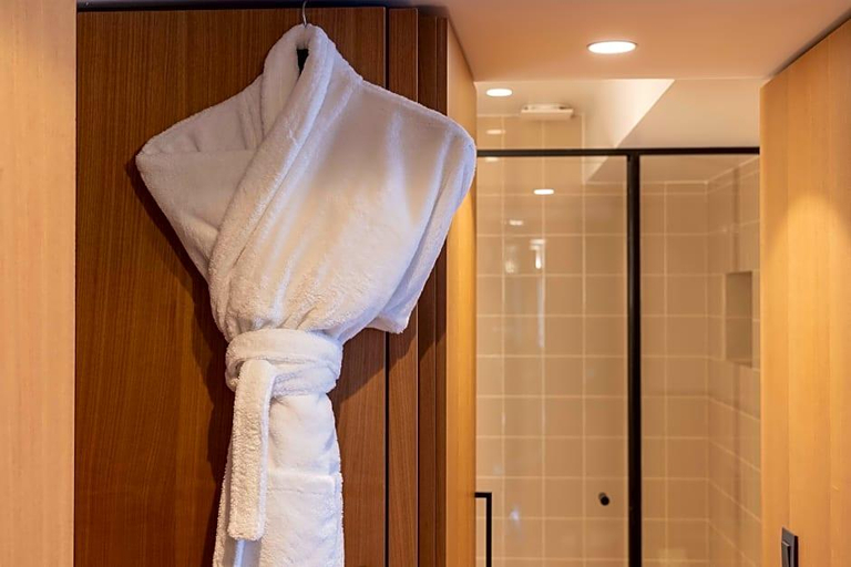 Bathroom 4, Hotel Du Roule, Hauts-de-Seine