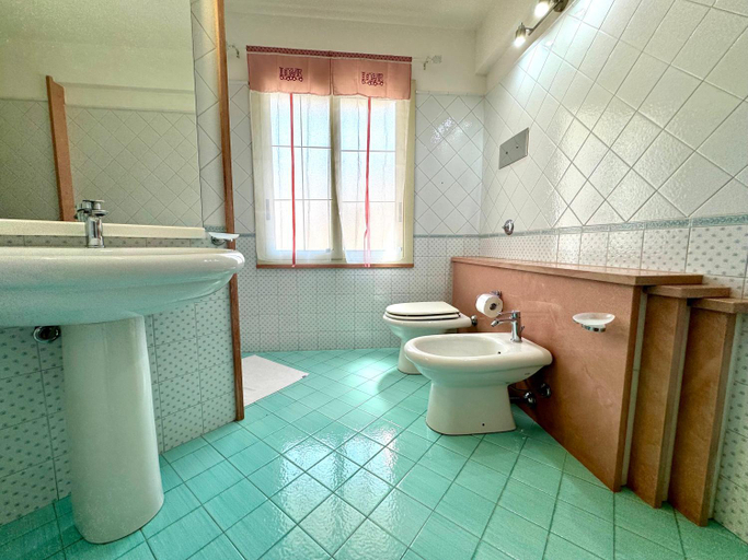Bathroom 4, B&B Blue, Palermo