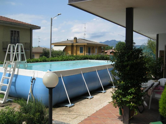 Others 5, La casa dei pini, Varese