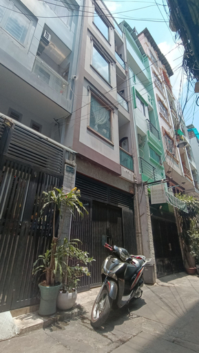 Front of property, FSHome, District 10