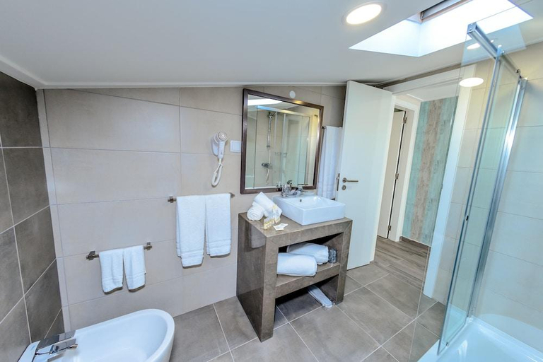 Bathroom 4, Villamar Style Maison, Nazaré
