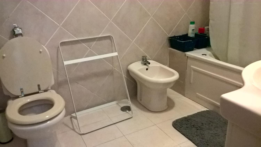 Bathroom, AL Falcoaria e Lezirias, Salvaterra de Magos