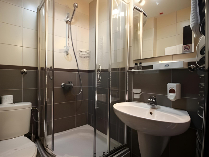Bathroom 4, Lucic Rooms & Suites