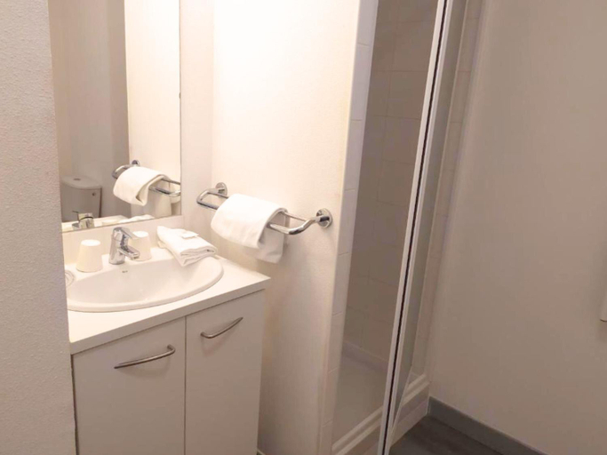 Bathroom 4, Lagrange Apart'HOTEL L'Escale Marine, Charente-Maritime