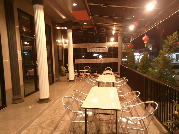 Food & Drinks 5, Waenpetch place Hotel, Warin Chamrap