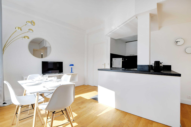 Others 4, Cozy Apartment 2Bdr/5P - in the Heart of Suresnes, Hauts-de-Seine