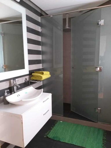 Bathroom 3, Marina casablanca, Casablanca