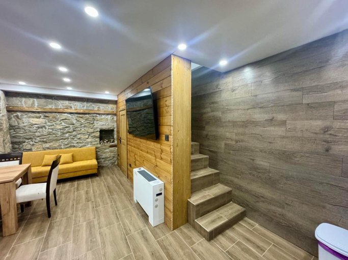 Others 4, Петропавловската Къща, Veliko Tarnovo