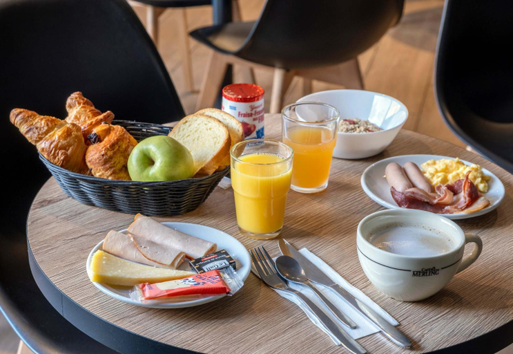 Food & Drinks 5, B&B HOTEL La Rochelle Centre Les Minimes, Charente-Maritime