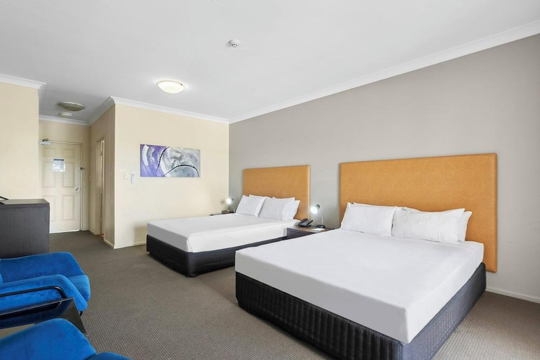 Bedroom 3, Park Regis Anchorage, South Townsville