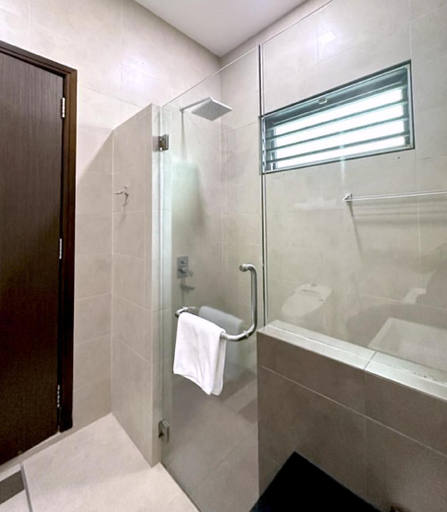 Bathroom 2, Teluk Cempedak Seventh Haven, Kuantan
