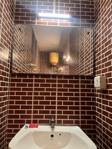 Bathroom 3, THE ALP HOTEL Bypass Road Madurai, Madurai