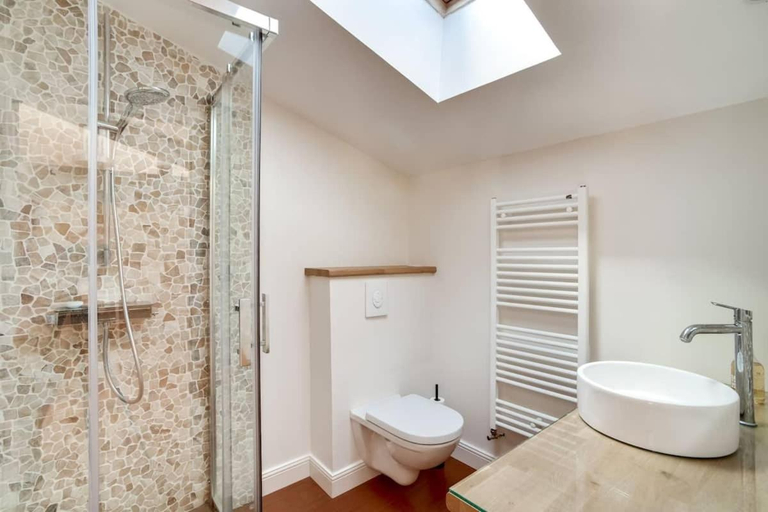 Bathroom 1, ONEIRO NISOS, Vendée