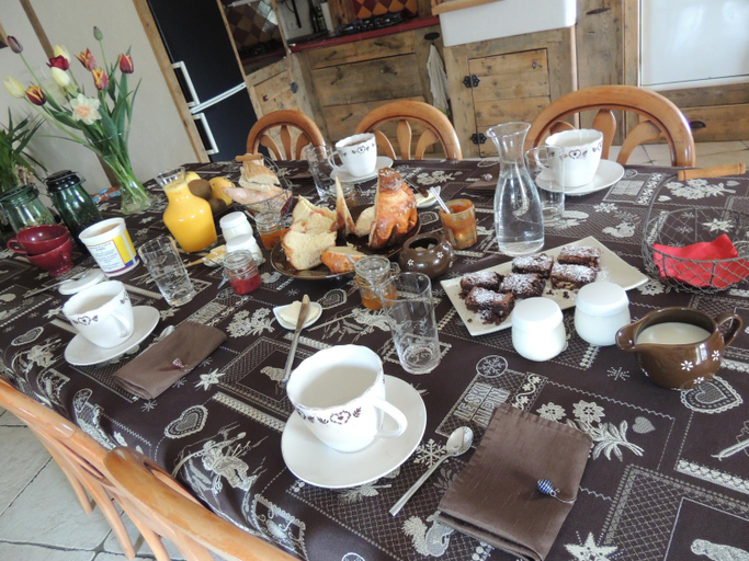 Food & Drinks, A la Bouge'Hotes, Savoie