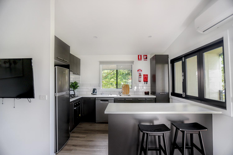 Others 5, Amaroo Park, Bass Coast - Phillip Is.