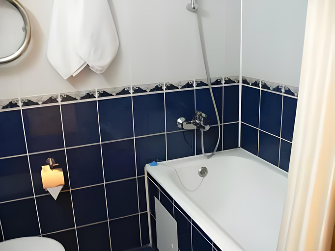 Bathroom, Kolomna Hotel, Kolomna