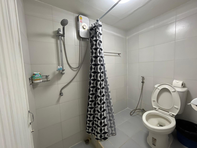 Others 5, Deng's Budget Room, Phuket Island
