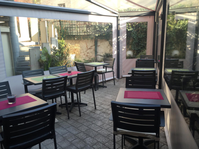 Food & Drinks 5, Hotel le Dauphin, Hauts-de-Seine