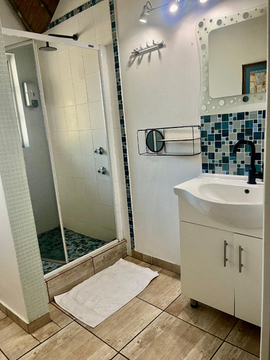 Bathroom 3, Gold Pot Stay a 5 bedroom House, City of Tshwane