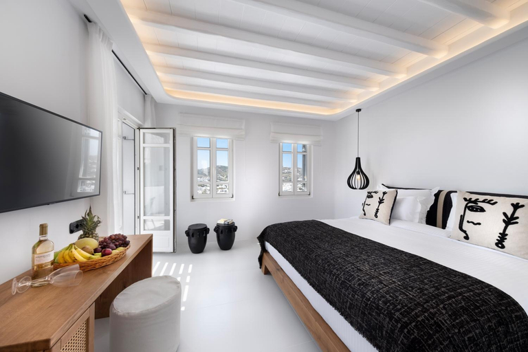 Bedroom 3, Deliades Hotel, South Aegean