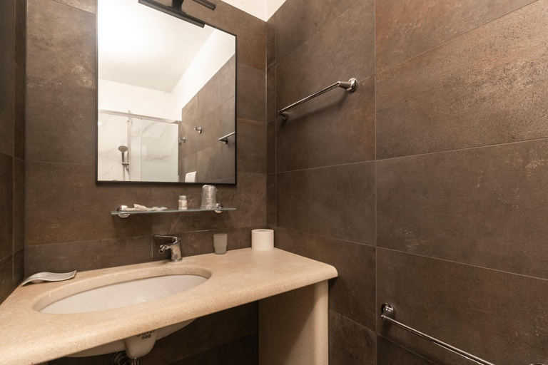Bathroom 4, Hotel La Terrazza, Vicenza