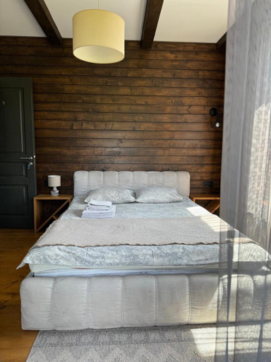 Bedroom 2, Girske Povitria 2, Iaremchans'ka