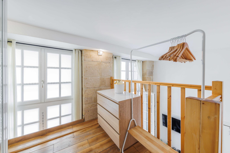 Bedroom, Splendid duplex - 1BR/2P - Notre-Dame/Île St-Louis, Paris