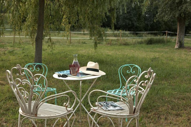 Others 3, Une Maison, Un Jardin, Indre-et-Loire