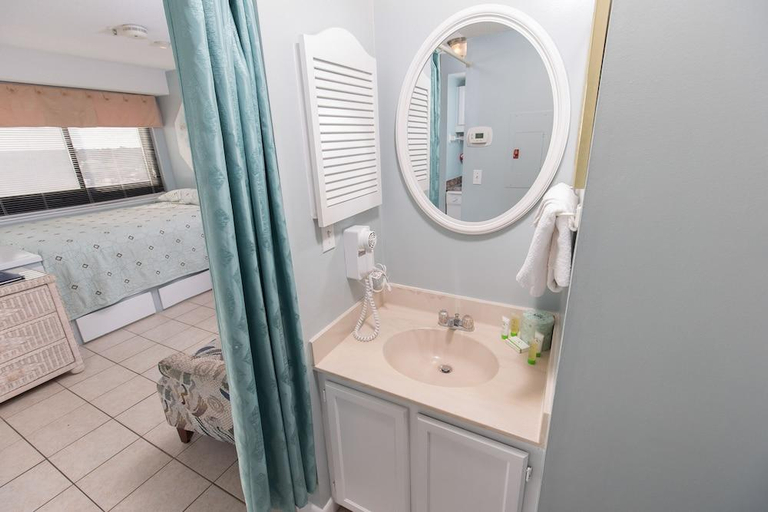 Bathroom 3, Myrtle Beach Resort by Beach Vacations, Horry
