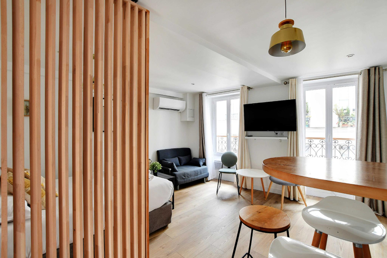 Interior view 3, Lovely studio for two persons - Sentier, Paris