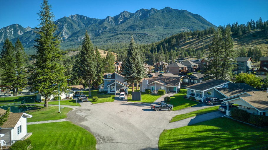 Others 5, RidgeView Resort, East Kootenay