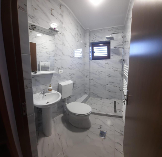 Bathroom, Pensiunea Acvila, Murighiol