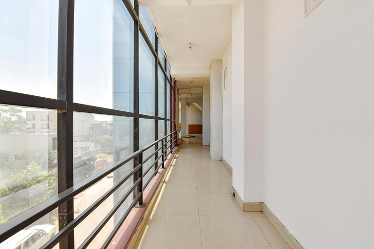 Public Area 2, FabHotel Fly View, Jaipur