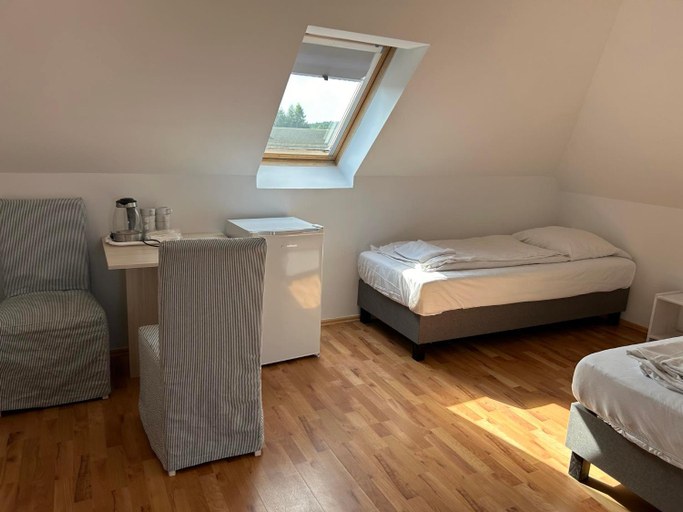 Bedroom 2, Stilo Country, Kamień