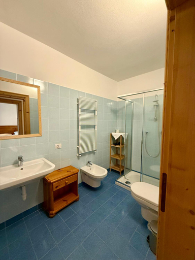 Bathroom 3, Rifugio Ospitale, Belluno