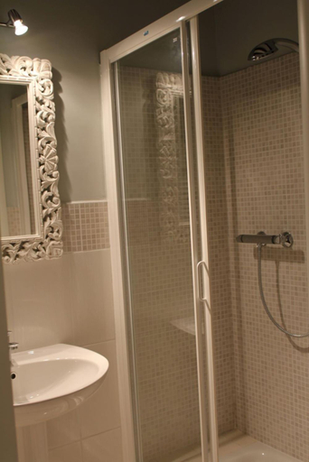 Bathroom 2, Apartment Via dell'Astrologo, Cosenza