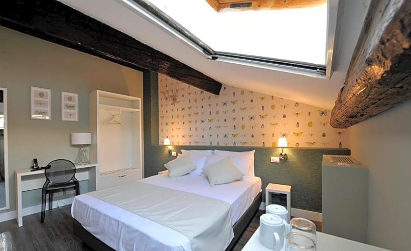 Bedroom 5, Maxxim Hotel, Ferrara