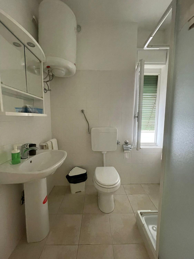Bathroom, Vecchia Riva, Trento