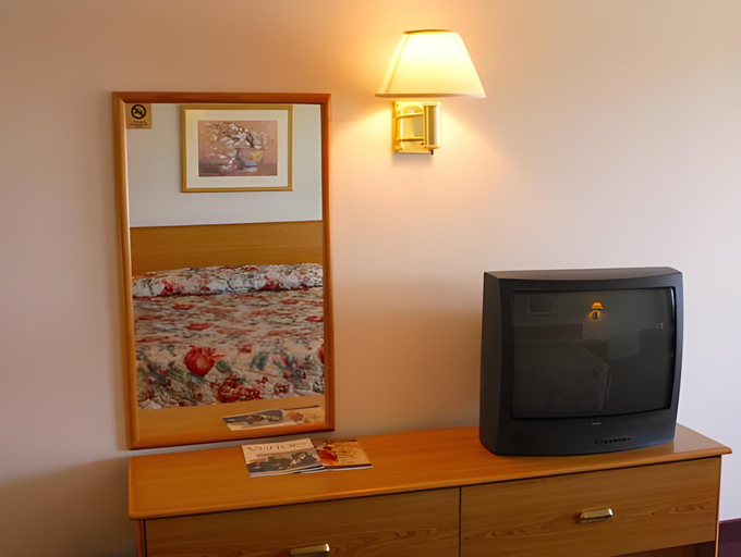 Others 4, Budget Inn, San Luis Obispo