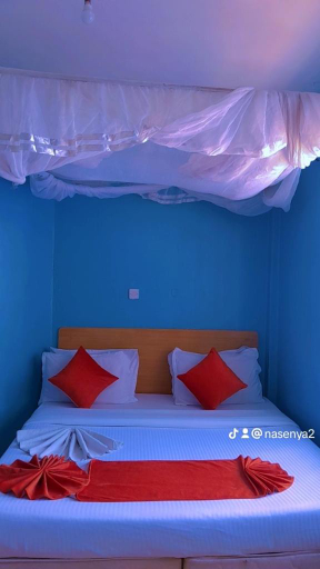 Bedroom 2, Deckar Grill B&B, Starehe