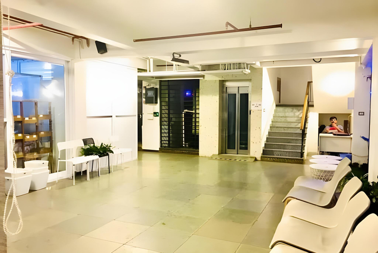 Others 5, Waltair Abode, Visakhapatnam