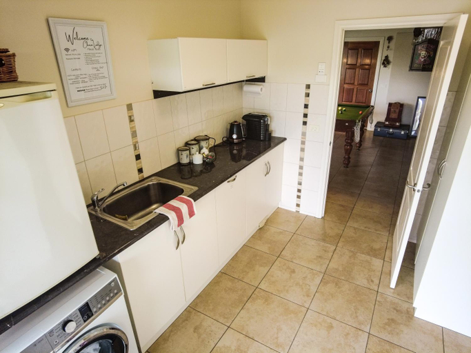 Others 3, Charm Lodge, Gannawarra