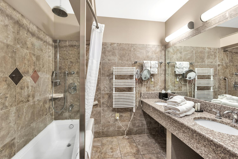 Bathroom 4, The Inn at Ohio Northern University, Hardin